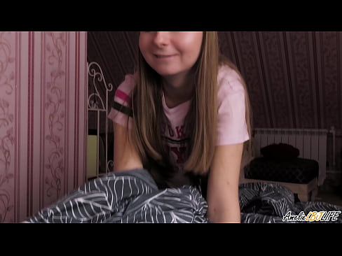 ❤️ Blondie uning BFF ning chuqur so'radi va uning og'ziga Jum oladi Sifatli jinsiy aloqada pornoda uz.shufflesex-com.ru ﹏